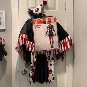 Halloween Twisted Clown